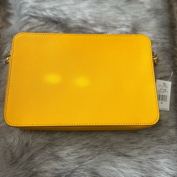 Michael Kors Bag  NWT gold hardware crossbody - Picture 3 of 4